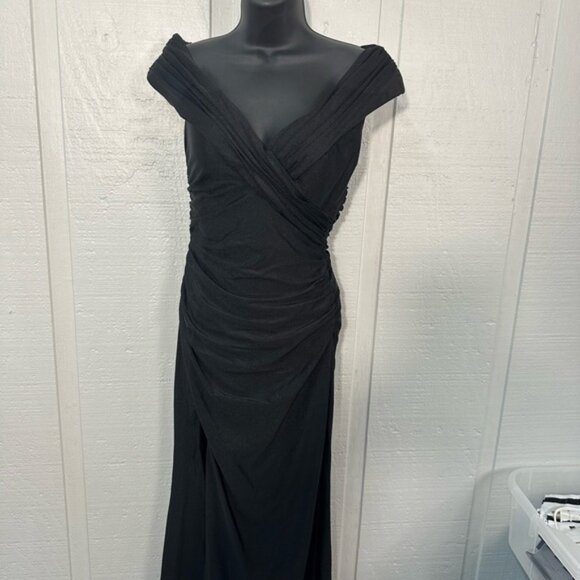 La Femme Black Off The Shoulder V Neck Dress Size 8 NWOT - Picture 13 of 13